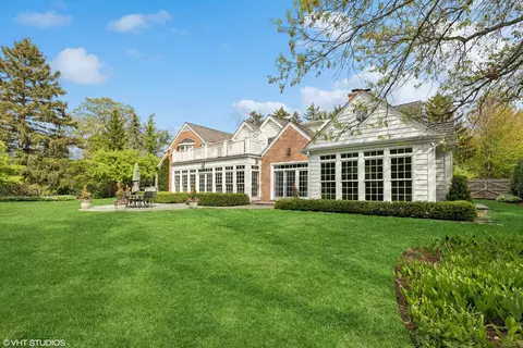 Exterior - 770 E Westminster Rd, Lake Forest, IL 60045 photo 7 of 8