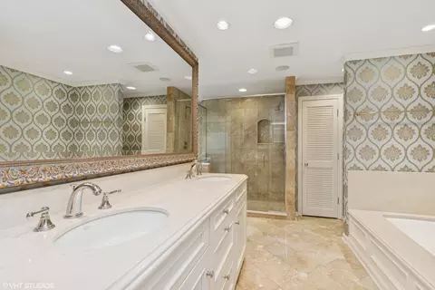 Bath - 770 E Westminster Rd, Lake Forest, IL 60045 photo 3 of 7