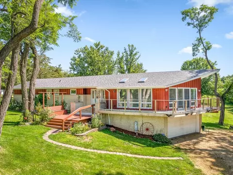 4560 4554 Centerville Rd, Rockford, IL 61102