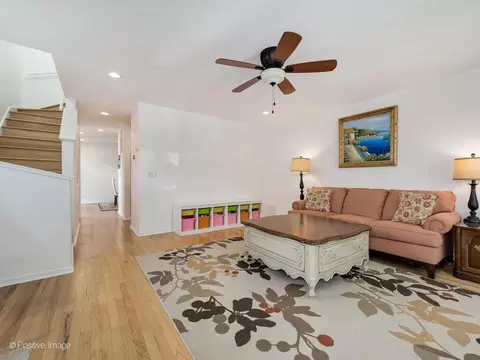 2393 N Wayne Ave, Chicago, IL 60614 photo 12