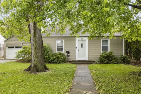 1822 Kelly Ave, Crest Hill, IL 60403