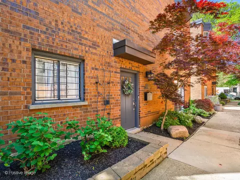 2133 N Magnolia Ave #B, Chicago, IL 60614