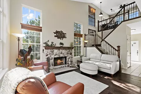 Living - 1370 Grandview Ct, Algonquin, IL 60102 photo 1 of 5