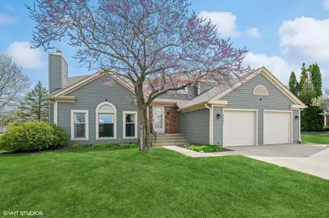 4351 N Cottonwood Trl, Hoffman Estates, IL 60192