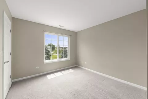 Bedroom - 805 Daniel Dr, Minooka, IL 60447 photo 3 of 4