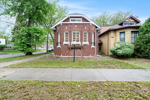 7658 S Luella Ave, Chicago, IL 60649