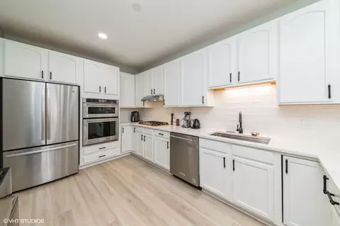Kitchen - 1237 Bradley Cir, Elgin, IL 60123 photo 1 of 2