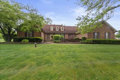 21570 N Inglenook Ln, Deer Park, IL 60010