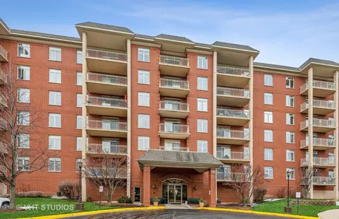 8300 Callie Ave #610, Morton Grove, IL 60053