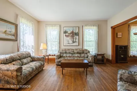 Living - 128 Forest Ave, Riverside, IL 60546 photo 1 of 1