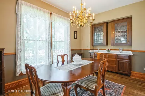 Dining - 128 Forest Ave, Riverside, IL 60546 photo 2 of 2