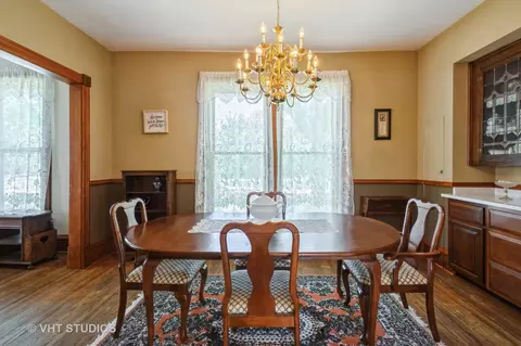 Dining - 128 Forest Ave, Riverside, IL 60546 photo 1 of 2