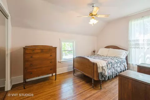 Bedroom - 128 Forest Ave, Riverside, IL 60546 photo 1 of 3