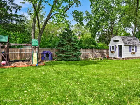 Exterior - 421 S River Rd, Naperville, IL 60540 photo 3 of 5