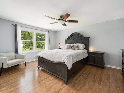 Bedroom - 421 S River Rd, Naperville, IL 60540 photo 3 of 3