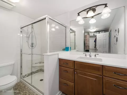 Bath - 421 S River Rd, Naperville, IL 60540 photo 3 of 3