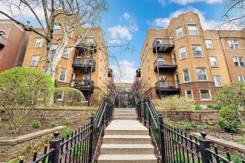 4718 N Beacon St #3W, Chicago, IL 60640