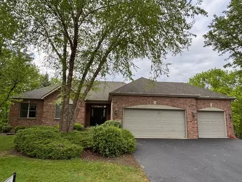 851 Woodland Dr, Antioch, IL 60002