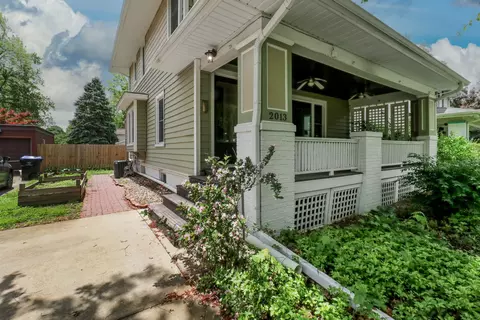 2013 E Taylor St, Bloomington, IL 61701 photo 3
