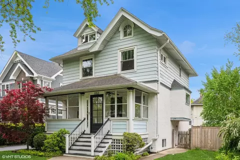 1053 Linden Ave, Wilmette, IL 60091