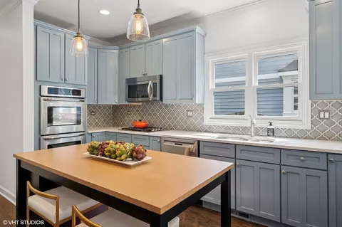 Kitchen - 426 Madison Ave, Glencoe, IL 60022 photo 2 of 2