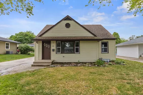 2311 Colorado Ave, Rockford, IL 61108