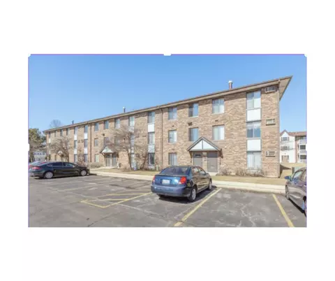 239 Gregory St #13, Aurora, IL 60504 photo 1