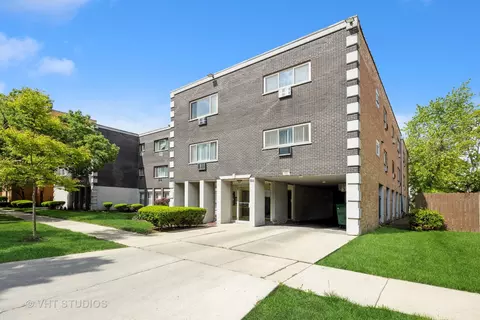 914 N Austin Blvd #B10, Oak Park, IL 60302