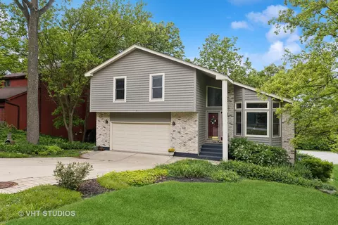 841 Bonnie Brae Ln, Bolingbrook, IL 60440