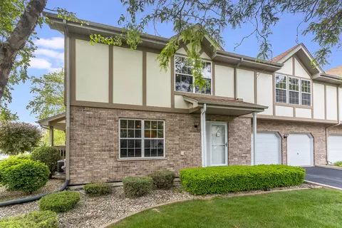 18225 Eagle Dr, Tinley Park, IL 60477