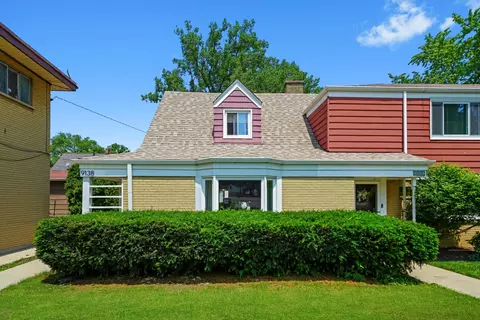 9138 Brookfield Ave, Brookfield, IL 60513