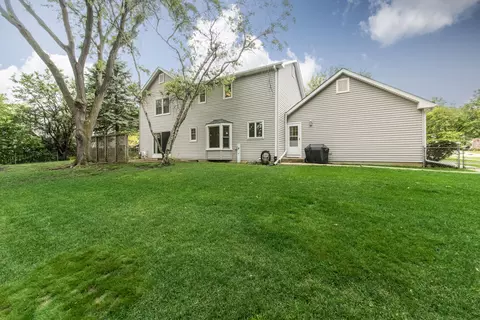 716 Brighton Dr, Wheaton, IL 60189 photo 4