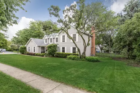 716 Brighton Dr, Wheaton, IL 60189 photo 2