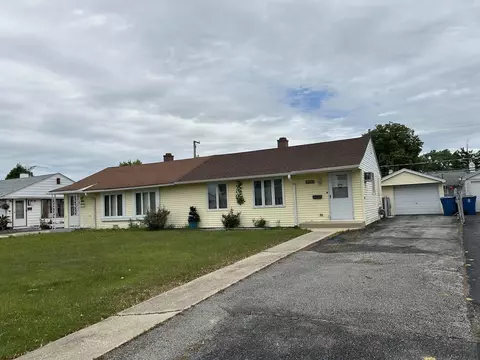 8795 S Corcoran Rd, Hometown, IL 60456