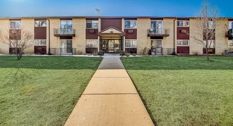 9588 Terrace Pl #2E, Des Plaines, IL 60016