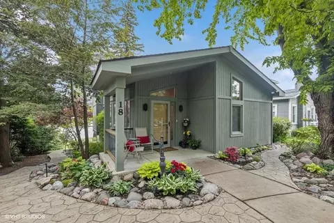 18 N Lake Ave, Fox Lake, IL 60020