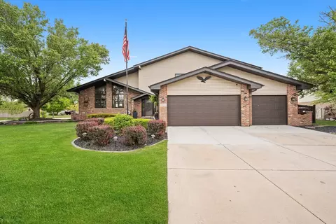 19525 Mayfield Pl, Tinley Park, IL 60487