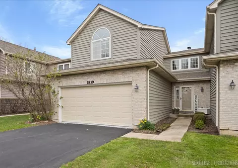 1839 Tamahawk Ln, Naperville, IL 60564