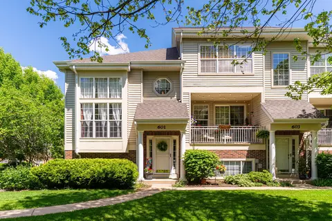 601 Pheasant Trl, Saint Charles, IL 60174