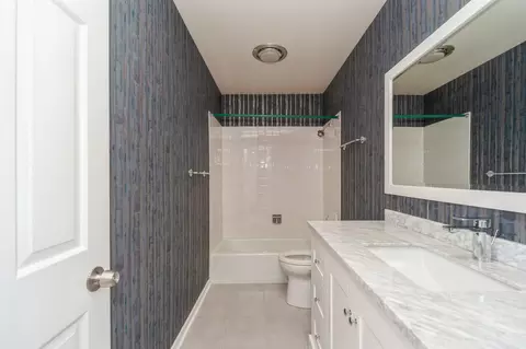 3950 Dundee Rd #101, Northbrook, IL 60062 photo 13