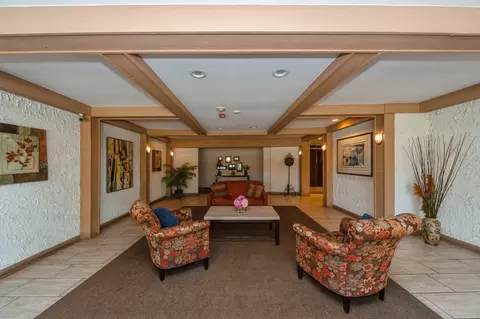 3950 Dundee Rd #101, Northbrook, IL 60062 photo 2