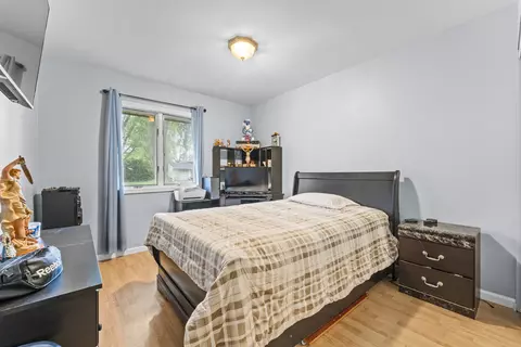 Bedroom - 128 Seabury Rd, Bolingbrook, IL 60440 photo 5 of 8