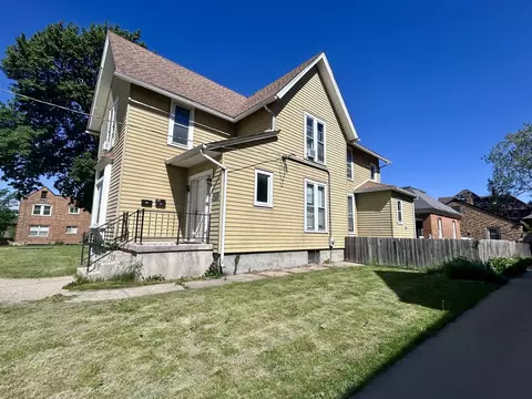 252 Jefferson Ave, Elgin, IL 60120 photo 2
