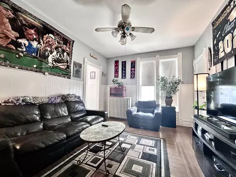 252 Jefferson Ave, Elgin, IL 60120 photo 4