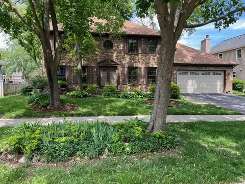 1263 Bainbridge Dr, Naperville, IL 60563