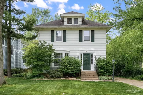 241 N Jefferson St, Batavia, IL 60510