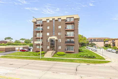 10424 Central Ave #5NW, Oak Lawn, IL 60453