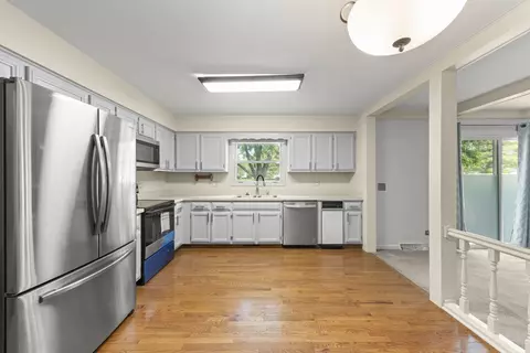 Kitchen - 1209 W Bauer Rd, Naperville, IL 60563 photo 1 of 2