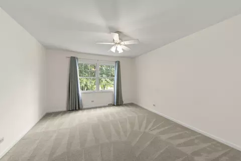Bedroom - 1209 W Bauer Rd, Naperville, IL 60563 photo 4 of 4