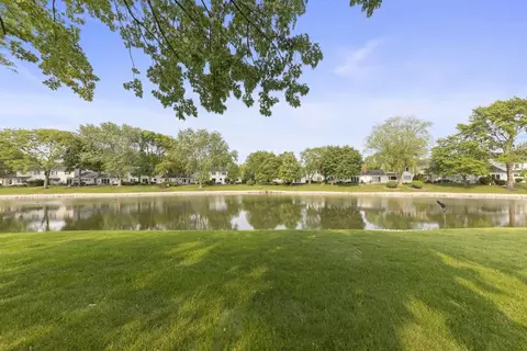 View/Area - 1209 W Bauer Rd, Naperville, IL 60563 photo 1 of 13